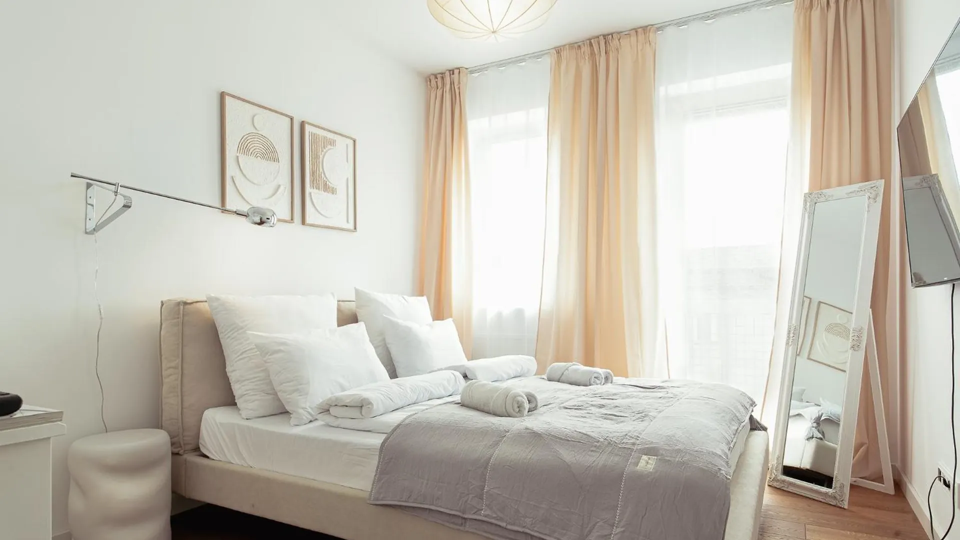 Tuyo Apartments Blue City Warsaw 0*,  Poland